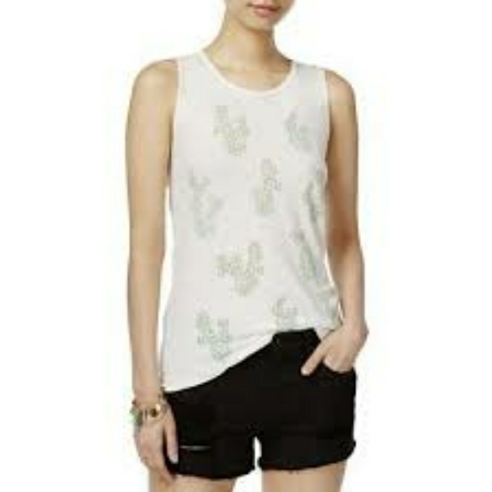 Junk Food Graphic Scoop Neck Tank Top
Cactus